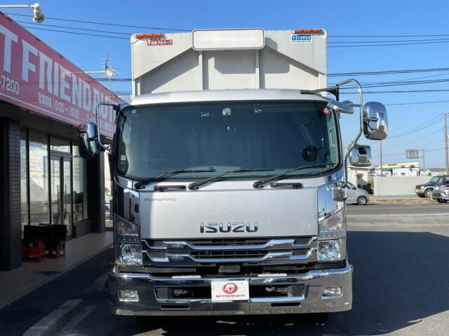 いすゞ:フォワード:ワイド:210馬力:アルミウィング:格納パワーゲート:リアエアサス:アルミホイール