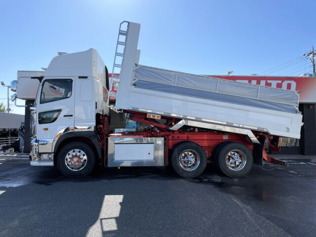 日野：17プロフィア：ダンプ：ハイルーフ：Ｌゲート：アルミホイール：メッキ多数