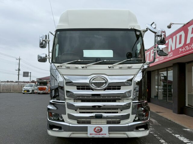 日野:17プロフィア:ハイルーフ:トレーラーヘッド:第5輪荷重11.500㎏:車検7月迄