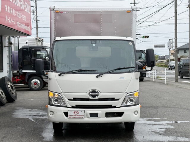 日野：デュトロ：バン：ワイドロング：格納ゲート：左スライドドア：AT車：準中型免許