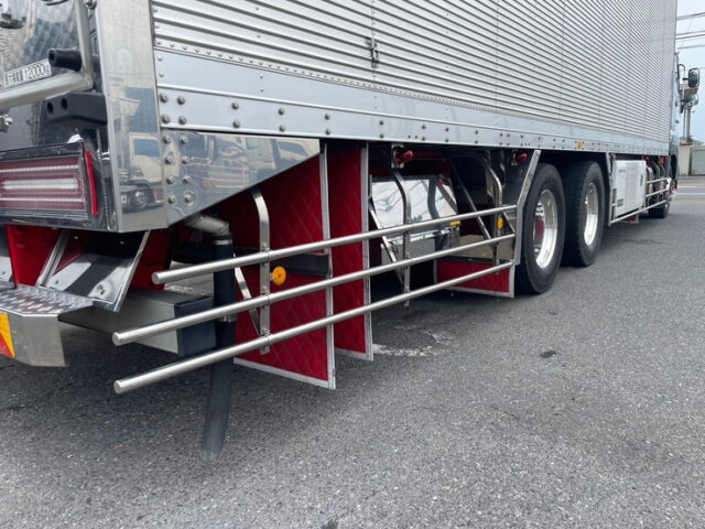 R1　プロフィア　冷凍バン　横扉　7MT　ステンレス多数