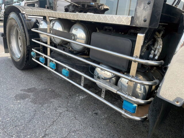 三菱ふそう　スーパーグレート　トレーラーヘッド　メッキ多数　7MT　