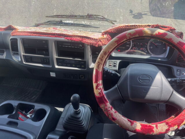 日野　レンジャープロ　冷凍ウィング　ステンレスサイドバンパー　メッキパーツ多数