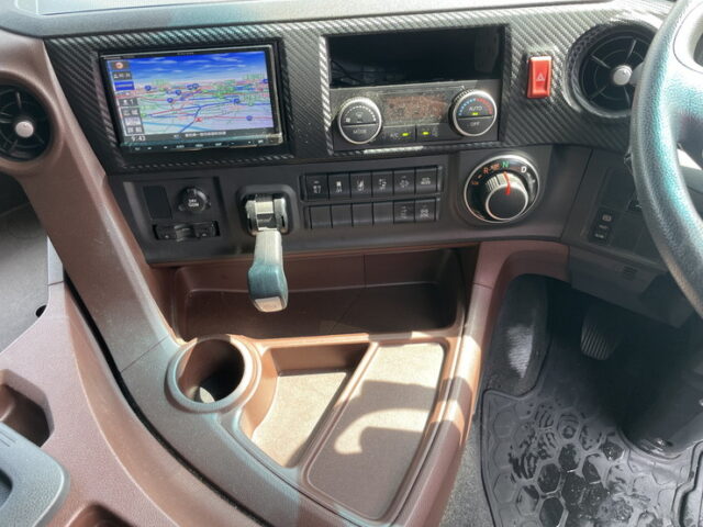 日野　17プロフィア　ハイルーフ　ウィング　リア門口ステンレス　アルミホイール