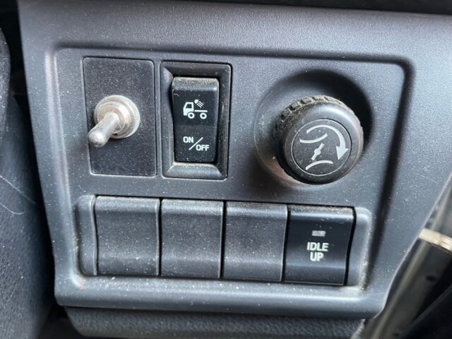 日野　17プロフィア　ダンプ　ハイルーフ　Ｌゲート　メッキ多数