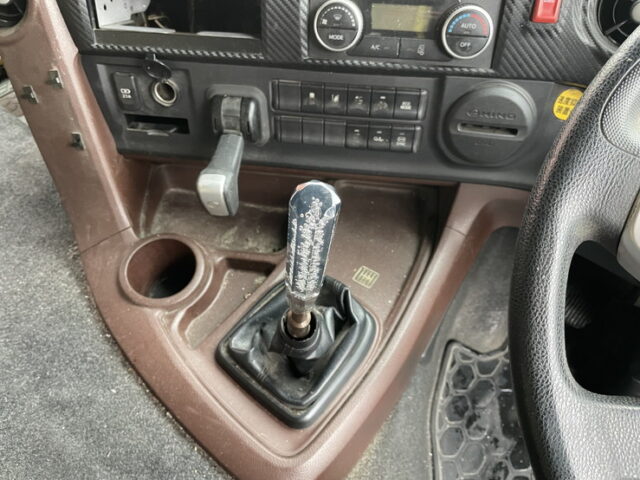 日野：17プロフィア：冷凍ウィング：7MT：リア門口ステンレス：サイドバンパーステンレス：ステンレス架装多数：メッキパーツ多数