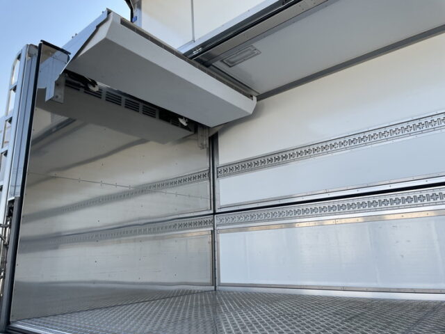 三菱ふそう：スーパーグレート：冷凍ウィング：AT：ハイルーフ：ステンレス架装多数：メッキパーツ多数：門口ステンレス：アルミホイール