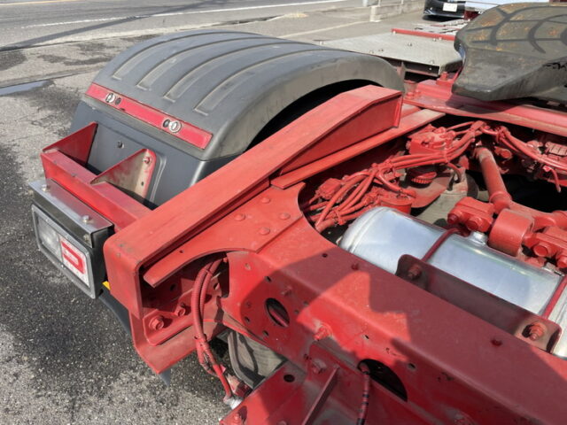 日野:17プロフィア:ハイルーフ:トレーラーヘッド:PTO付:ダンプレバー:メッキ多数