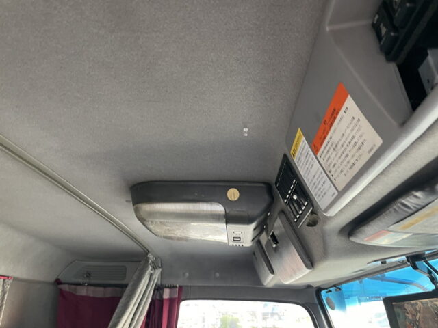 いすゞ：ギガ：冷凍ウィング：菱重製直結冷凍機：ジョロダーレール4列：アルミシマ床