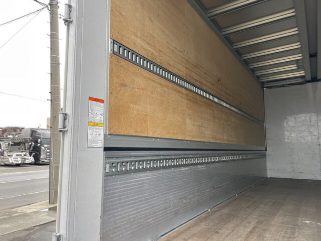 日野　17レンジャー　ハイルーフ　6200ワイド　エアサス　格納ゲート　低走行