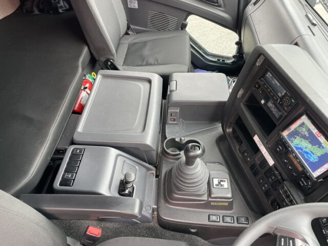 いすゞ：ギガ：ハイルーフ：ウィング：メッキ多数：アルミホイール：スムーサー