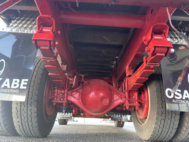 いすゞ：エルフ：造り平ボディ：内装生地張り：5MT：オバＱバンパー：フロントバイザー：架装多数