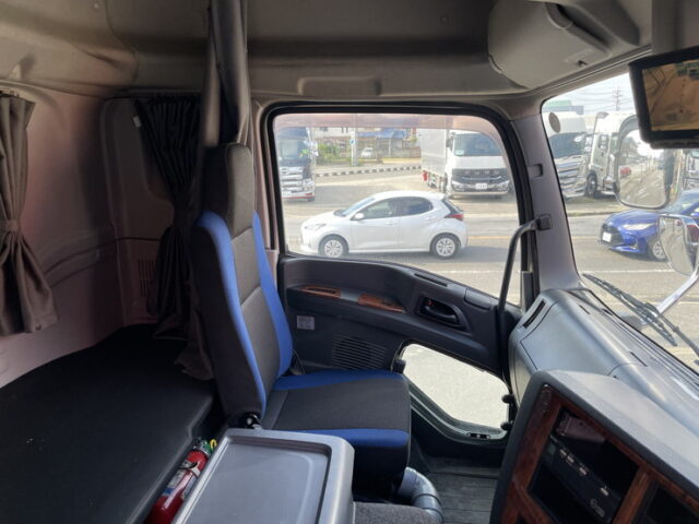 いすゞ：ギガ：ハイルーフ：ウィング：アルミホイール：スムーサー：木床