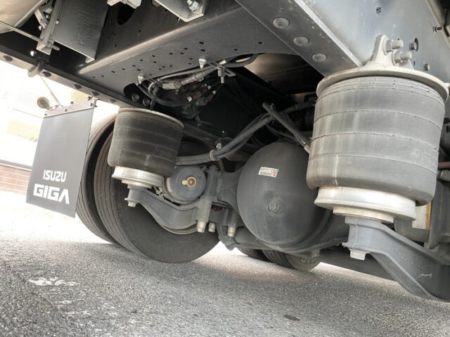 いすゞ：ギガ：ハイルーフ：ウィング：AT：木床：アルミホイール：リアエアサス