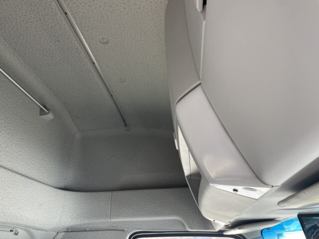 いすゞ：ギガ：ハイルーフ：ウィング：木床：格納パワーゲート：アルミホイール