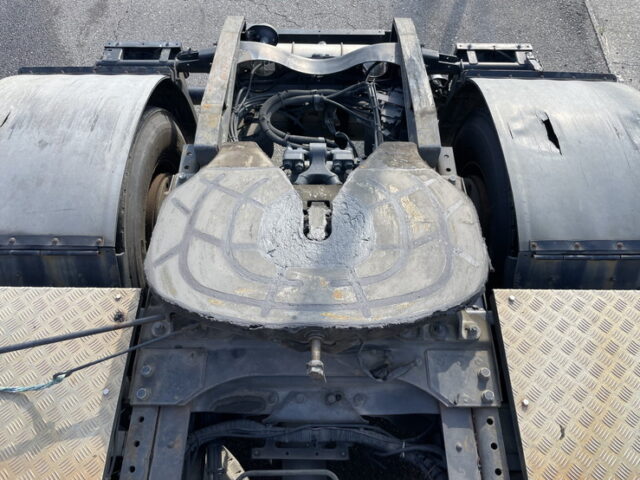 日野：プロフィア：ハイルーフ：トレーラーヘッド：メッキ多数：アルミホイール