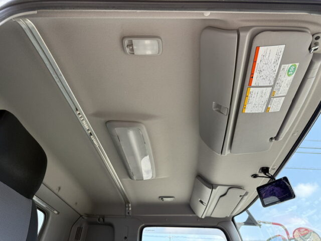 日野：レンジャープロ：冷凍ウィング：6200ワイド：ステンレス床：アルミホイール