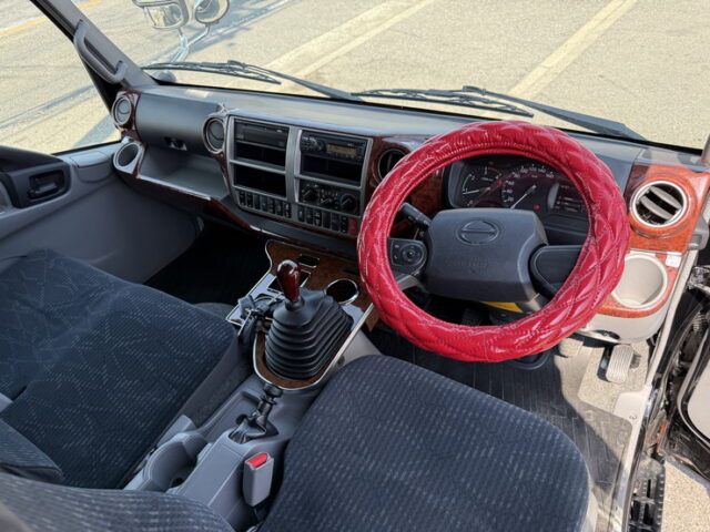 R3　日野　デュトロ　ワイドロング　アルミウィング　造りボディー　メッキ多数　