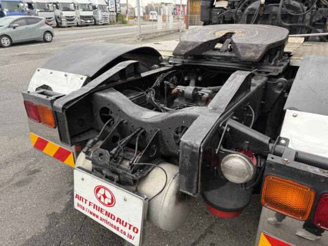 日野：テラヴィ：ハイルーフ：トレーラーヘッド：エアサス：V8ツインターボ