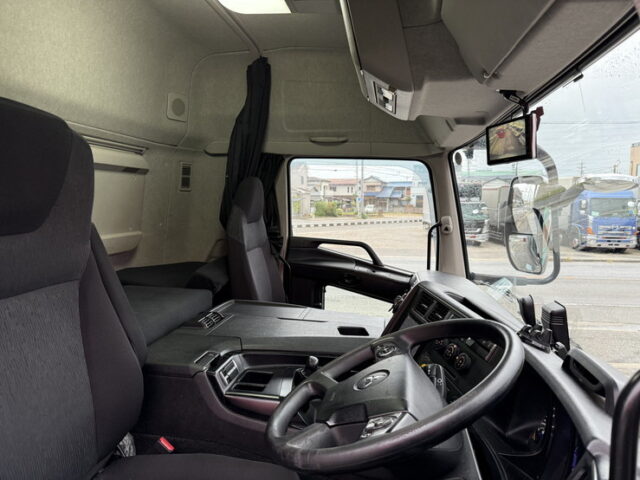 17スーパーグレート：ハイルーフ：メッキ多数：アルミホイール：リア門口ステンレス