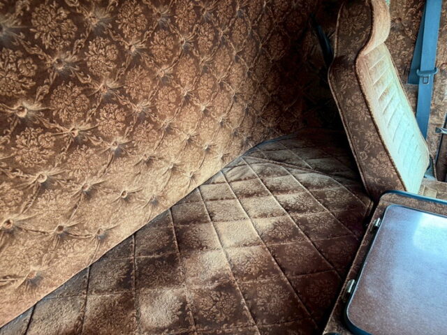 日野：プロフィア：冷凍バン：サブエンジン：アルミシマ床：架装多数：内装生地張り