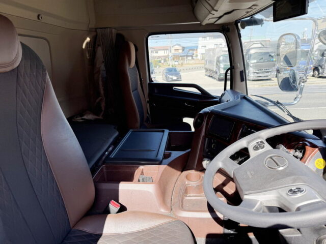 日野：17プロフィア：ハイルーフ：ウィング：リア門口ステンレス