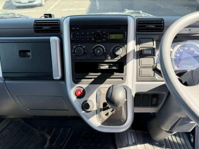 キャンター：平ボデー：標準幅：10尺長：カスタム：オートマ：煤焼き有：150馬力