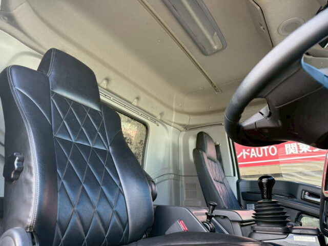 いすゞ：ギガ：冷凍ウィング：サブエンジン：ジョロ4キーストン：ステンレス多数