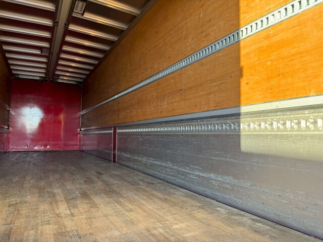 17スーパーグレート：ハイルーフ：ウィング：メッキ多数：アルミホイール：格納ゲート