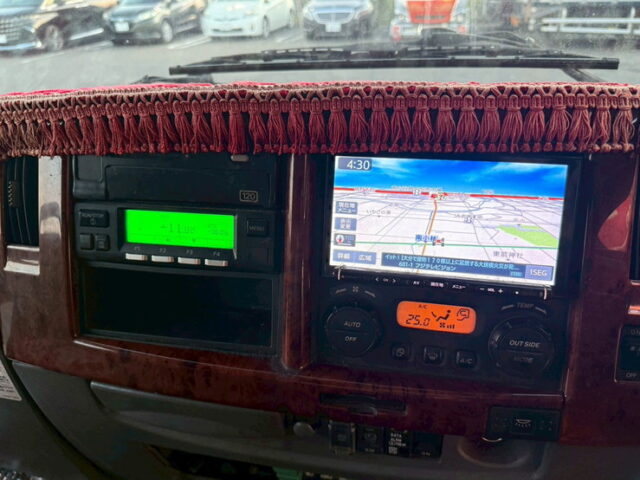 いすゞ：フォワード：ハイルーフ：冷凍バン：7100標準幅：架装多数：格納ゲート：エアサス