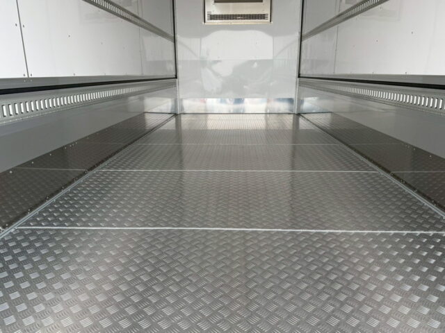 日野：17レンジャー：冷凍ウィング：アルミシマ床：-30度設定：6速MT：240馬力