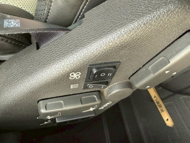 VOLVO：FH：グローブトロッター：ウィング：造りボディ：架装多数：高年式低走行