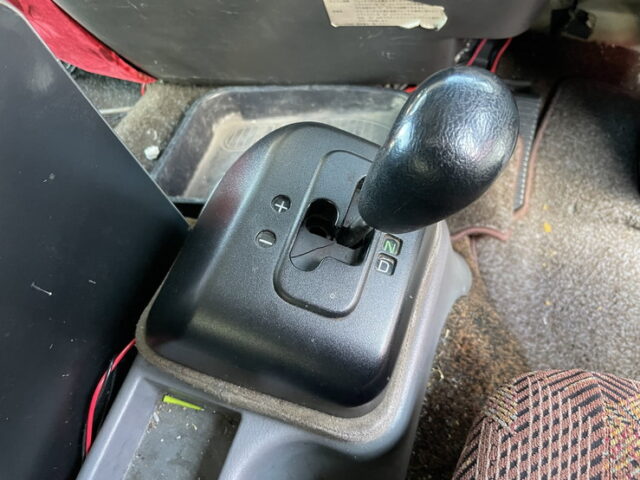 三菱ふそう　ファイター　冷凍バン　コルゲート　ジョロダー4列キーストン　エアサス