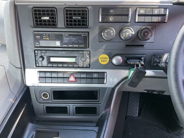 17スーパーグレート　ハイルーフ　トレーラーヘッド　第5輪荷重11.500㎏　アルミホイール