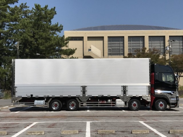 【162】日野プロフィア　低床　アルミウイング　リヤエアサス