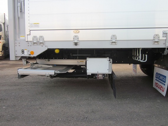 【234】いすゞ　ギガ　低床　アルミウイング　格納ゲート　委託販売