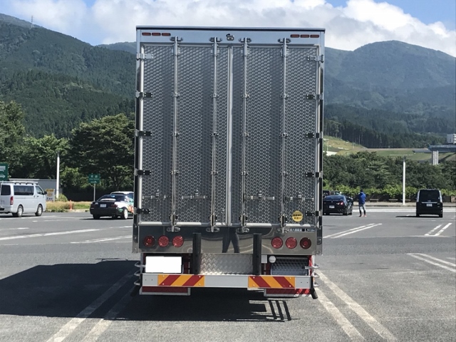 【245】三菱ベストワンファイター　セミワイド　増トン　冷凍ウイング　7200ボデー