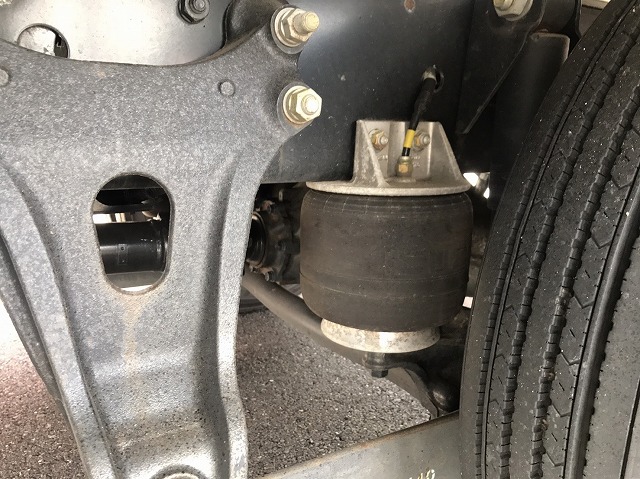 【247】いすゞフォワード ワイド 冷凍ウイング 未使用車 リヤエアサス