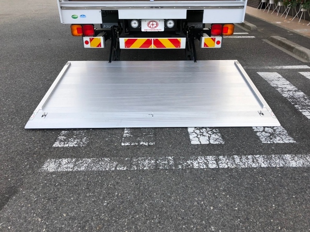 【301】日野レンジャー　ワイド　アルミウイング　跳ね上げゲート　リヤエアサス