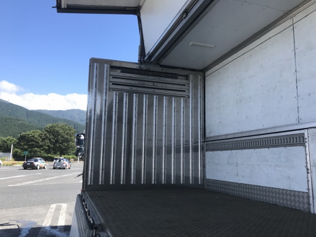 【245】三菱ベストワンファイター　セミワイド　増トン　冷凍ウイング　7200ボデー