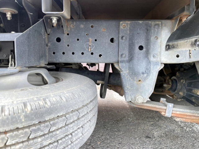 H29 エルフ　Wキャブ　平ボデー　垂直ゲート