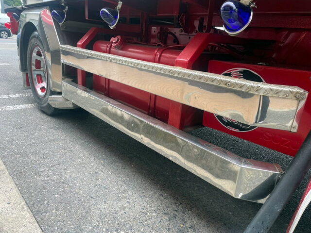 H4 エルフ　ダンプ　５MT