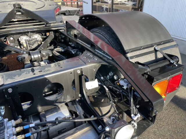 三菱ふそう　17スーパーグレート　トラクターヘッド　E尺　460馬力　リアエアサス　ハイルーフ　プレミアム