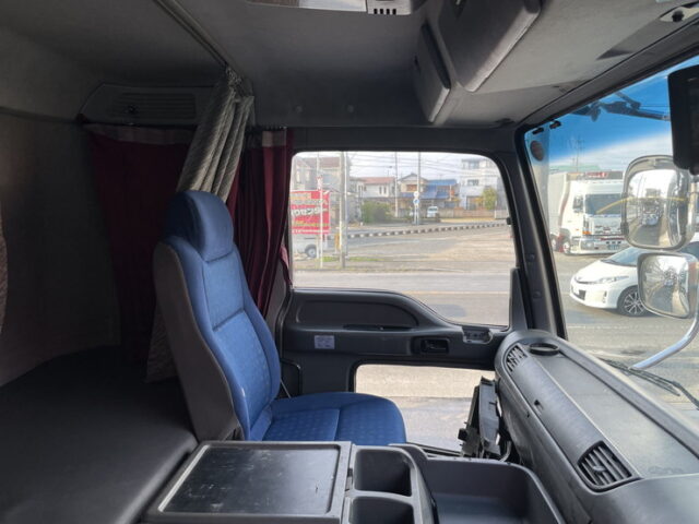 いすゞ：ギガ：冷凍ウィング：菱重製直結冷凍機：ジョロダーレール4列：アルミシマ床