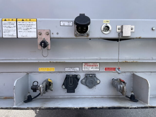 トレクス：R1年式：2軸：トレーラーウィング：リフトアクスル後ろ残し：アルミホイール