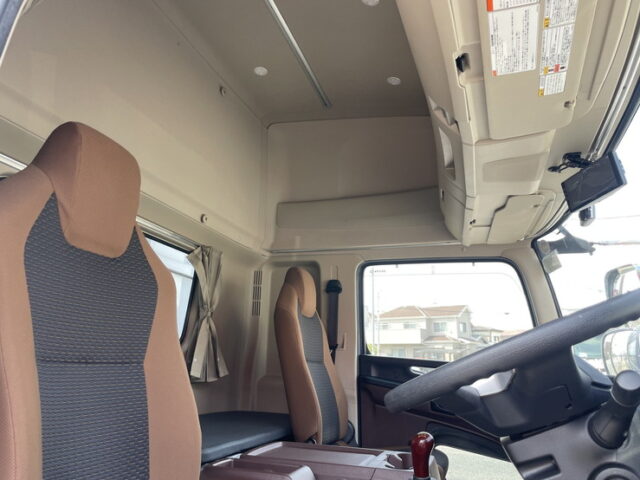 日野：17レンジャー：ハイルーフ：ウィング：6200ワイド：エアサス：格納ゲート