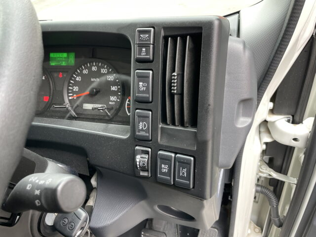 いすゞ　エルフ　アルミバン　低走行　ワイド　跳上ゲート　150馬力