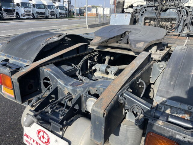 日野：テラヴィ：ハイルーフ：トレーラーヘッド：V8：ツインターボ：エアサス