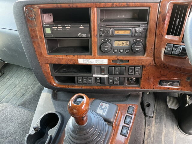 いすゞ：ギガ：ハイルーフ：ウィング：アルミホイール：スムーサー：木床