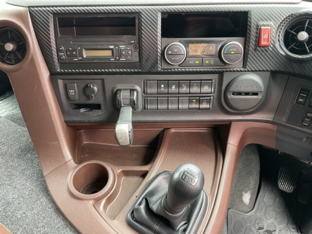 日野：17プロフィア：ハイルーフ：ウィング：メッキ多数：リア門口ステンレス：E13C